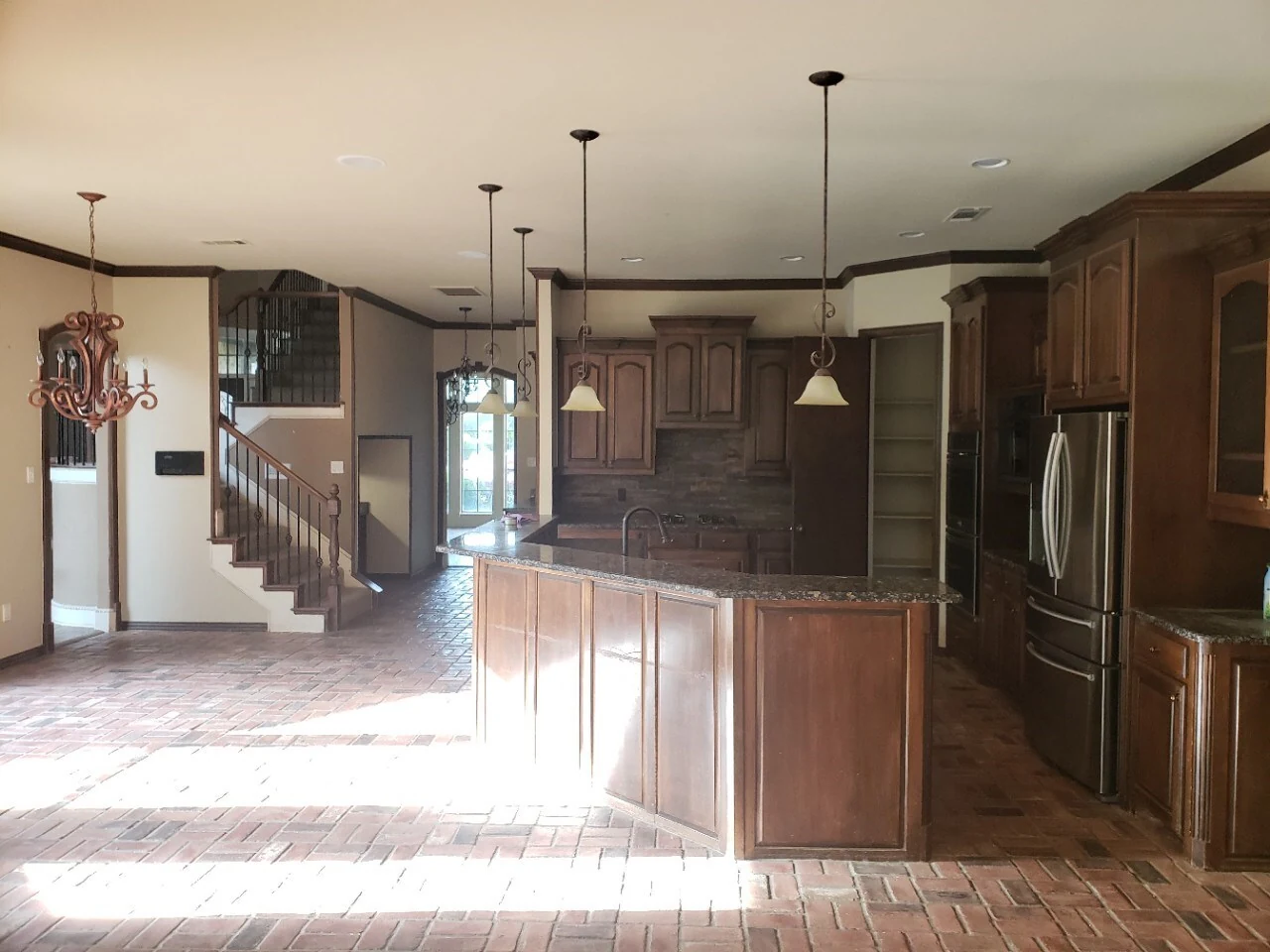 Park Place I main floor before remodeling
